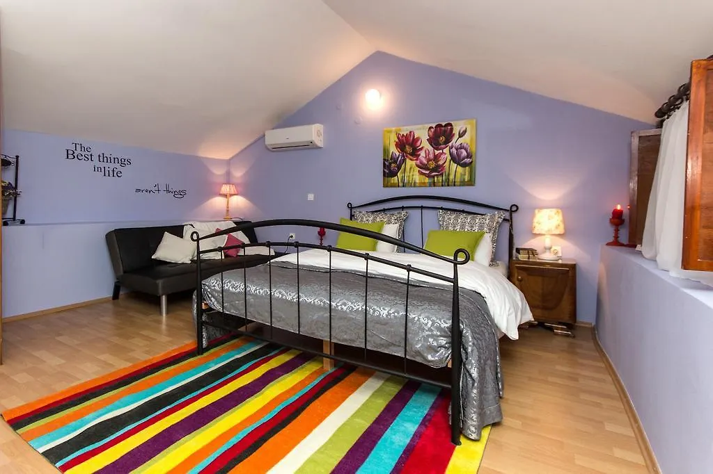 Apartment Dalmatian Cottage Split