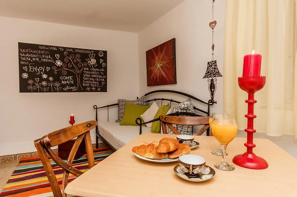 Apartment Dalmatian Cottage Split